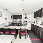Grewals Inn And Suites