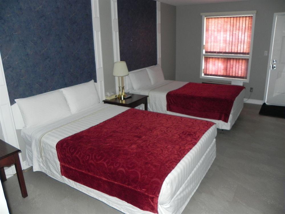Motel Grewals And Suites 2*