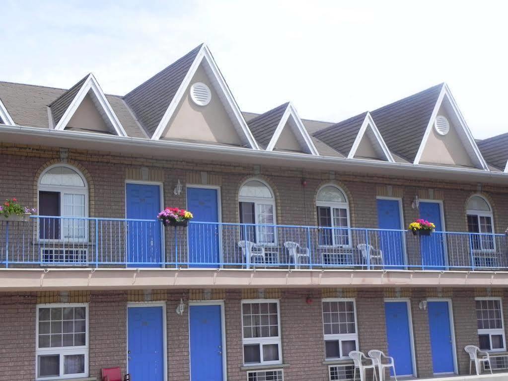 Motel Grewals And Suites